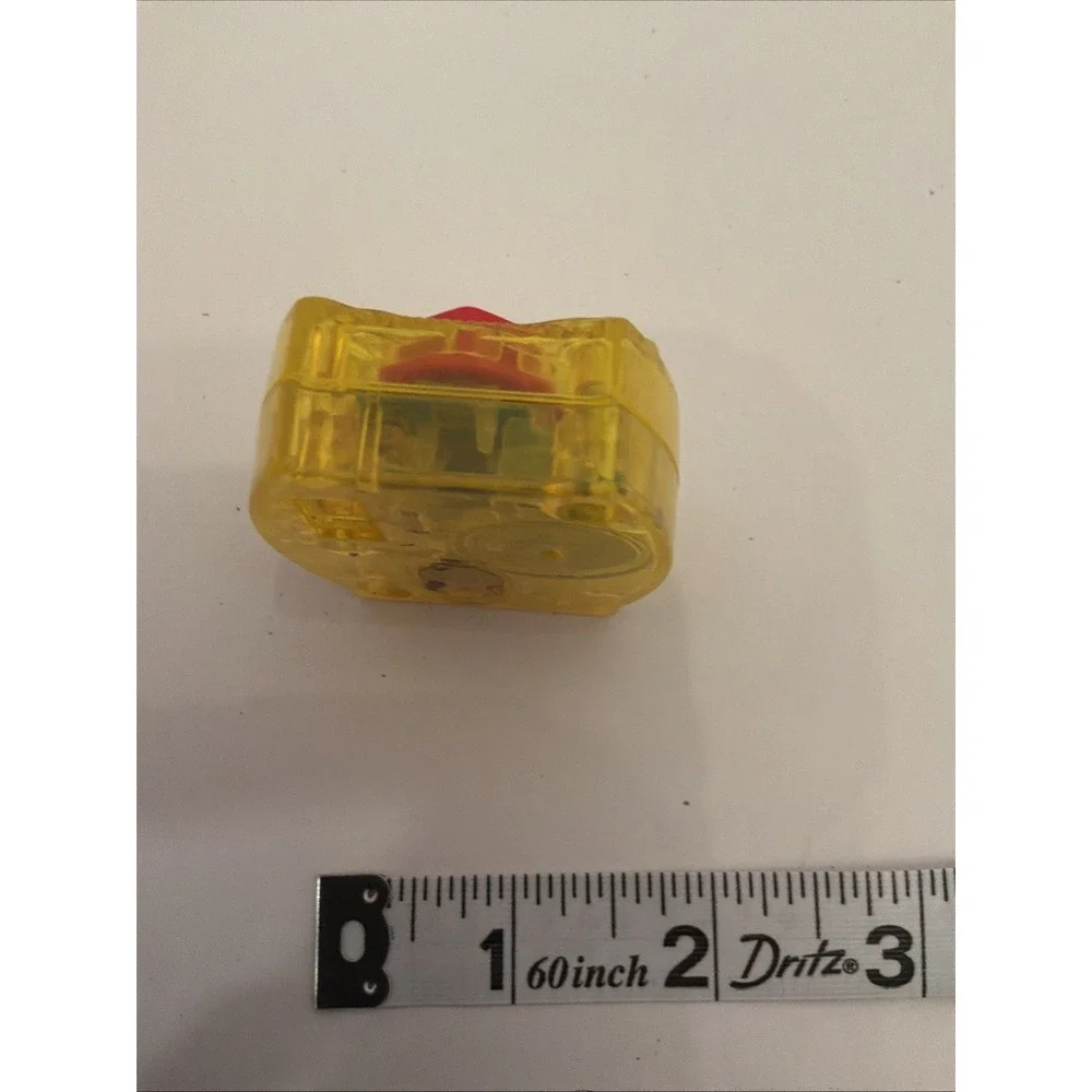 Shark Tale Yellow Handheld Electronic Game, General Mills Toy 2004 Works Test‎